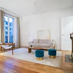 Charming Cocoon In Montmartre