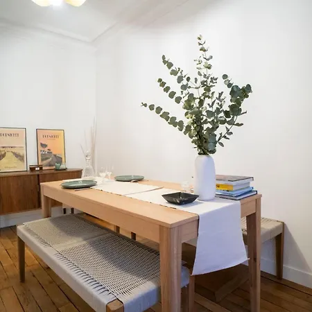 Apartment Charming Cocoon In Montmartre