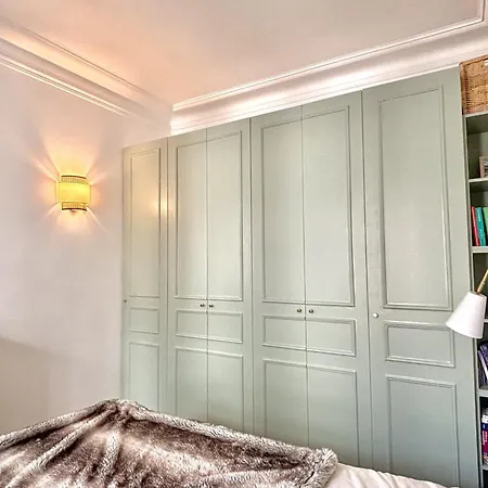 Charming Cocoon In Montmartre *
